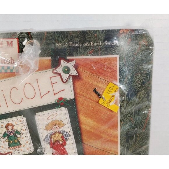 Dimensions Debbie Mumm Counted Cross Stitch Peace on Earth Angels Stocking - Picture 3 of 6